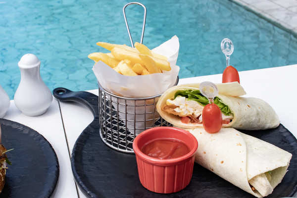 Club Sandwich Wrap |คลับแซนด์วิชใส่ไก่