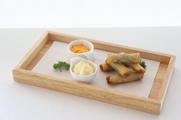 Spinach & Ricotta Spring Rolls |ปอเปี๊ยะใส้ผักโขมอบชีสรีคอตต้า 